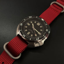 Load image into Gallery viewer, STEELDIVE 200M Dive Watch Automatic Mechanical Men's watch NH35 Japan C3 Super Luminous Diver watch men watches Stainless Steel