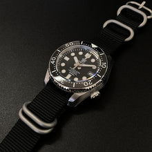 Load image into Gallery viewer, STEELDIVE 1968 Japan First All-In-One Case Without Bottom Cover Dive Watch 300m Automatic Watch Sapphire 316L Steel Watches Men