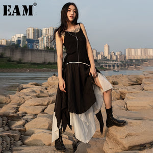 [EAM] 2020 New Spring Summer Spaghetti Strap Lack Line Split Jont Irregular Hem Vent Cut Style Dress Women Fashion Tide JU439