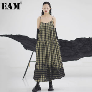 [EAM] Women Army Green Plaid Stitch Long Spaghetti Strap Dress New Sleeveless Loose Fit Fashion Tide Spring Summer 2020 1W977