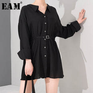 [EAM] Women Black Buckle Pleated Bandage Shirt Dress New V-Neck Long Sleeve Loose Fit Fashion Tide Spring Summer 2020 1U40201